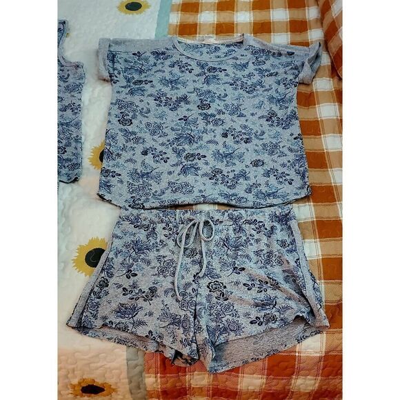 VINTAGE PRE-OWNED LUCKY 4 PIECE PJ SET - Picture 1 of 6
